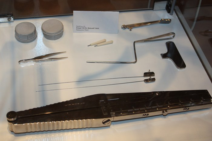 stapler_exhibion_prague_2009__013